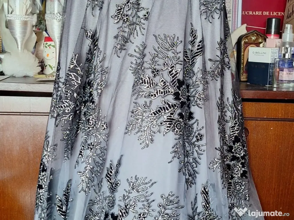 Vând rochie de seară 
