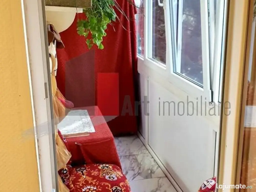 Vânzare apartament 3 camere Piața Sudului - Secuilor 