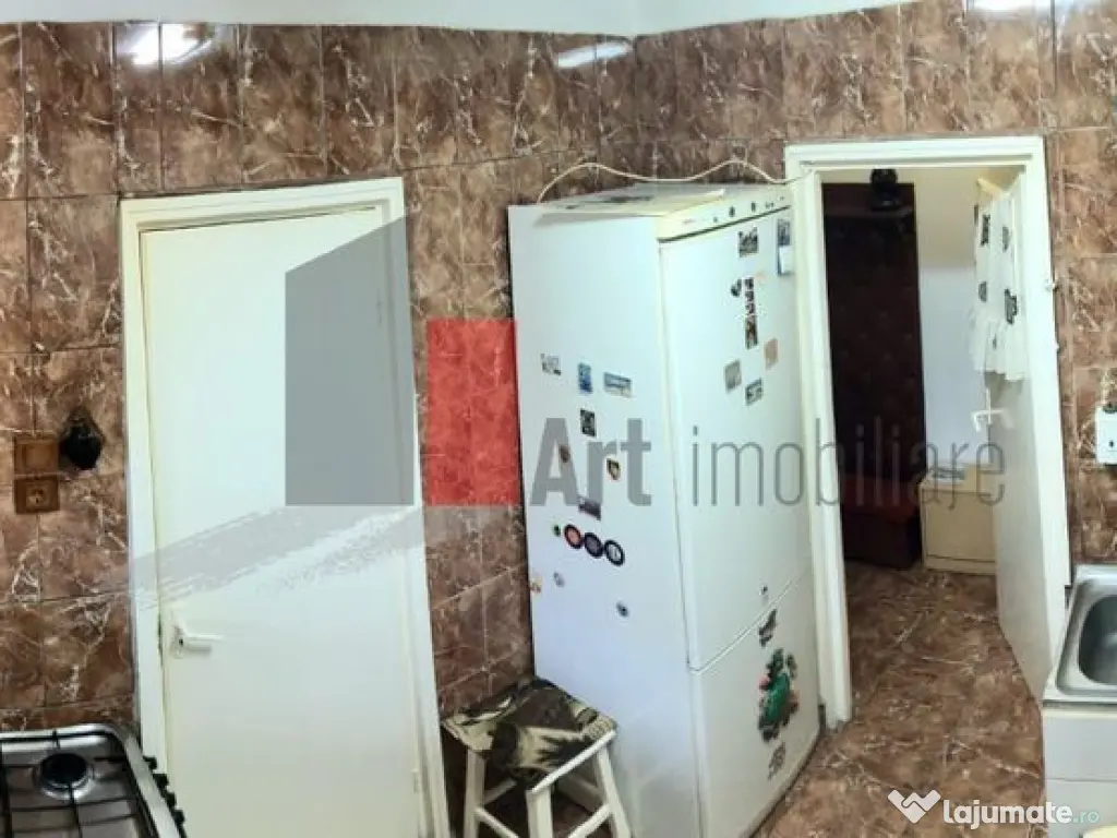 Vânzare apartament 3 camere Piața Sudului - Secuilor 