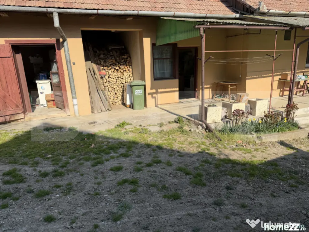 Casa de vanzare in suprafat de 90 mp cu 583 mp teren, loc. Z 