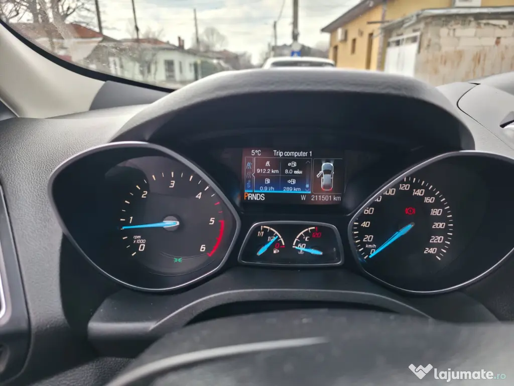 Ford Kuga din 2016, motor 2.0 TDCI, 150 CP, 4x4 Intelligent AWD 