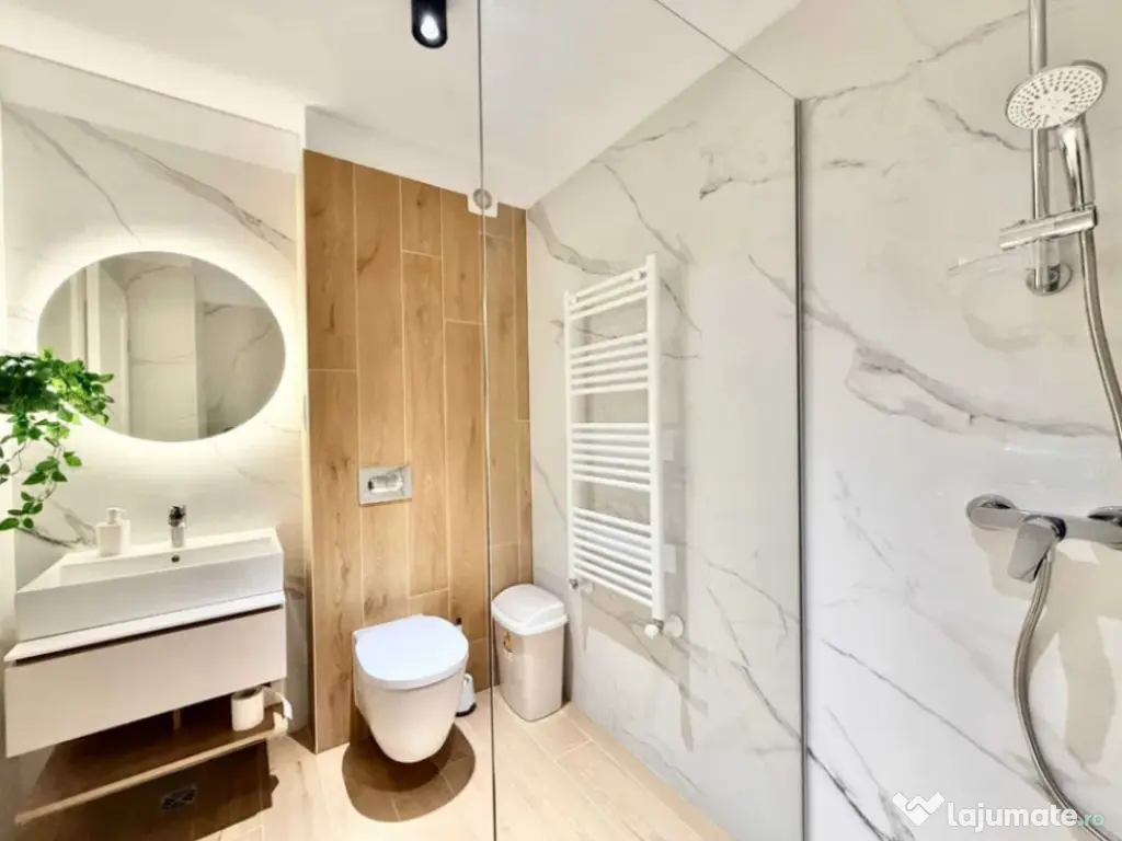 Apartament 3 camere, decomandat - zona Racadau 