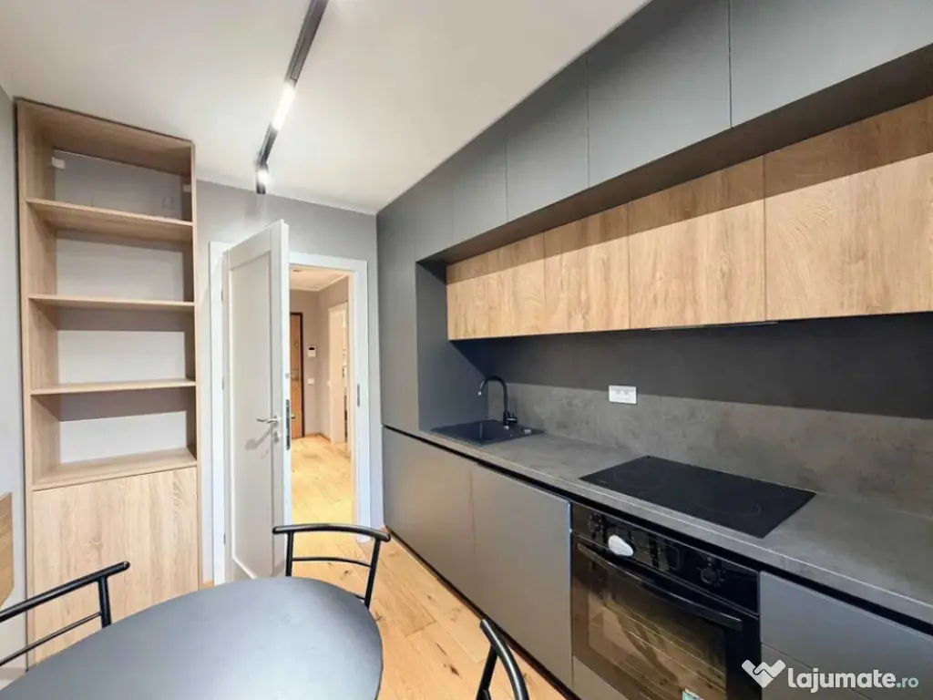 Apartament 3 camere, decomandat - zona Racadau 