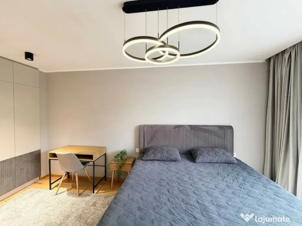 Apartament 3 camere, decomandat - zona Racadau 