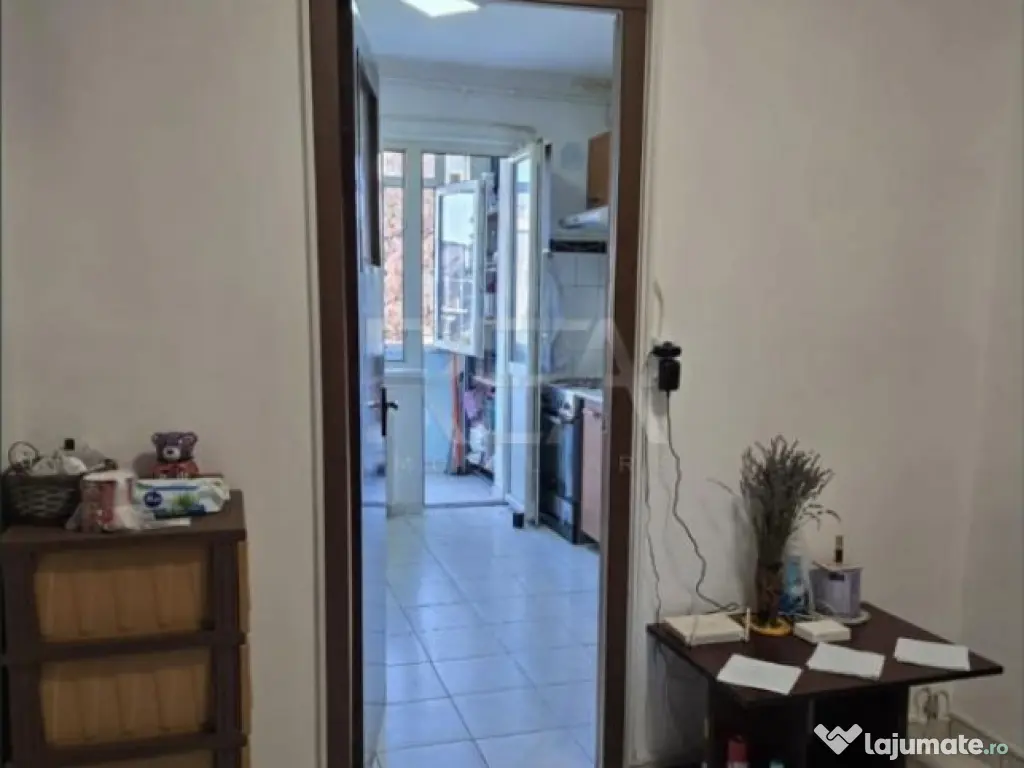 3 camere, 4/4, bloc 1981, anvelopat-Gorjului 