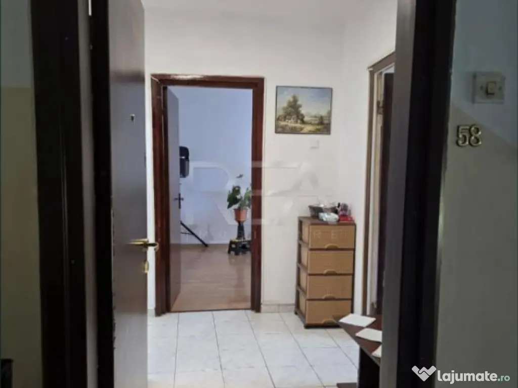 3 camere, 4/4, bloc 1981, anvelopat-Gorjului 