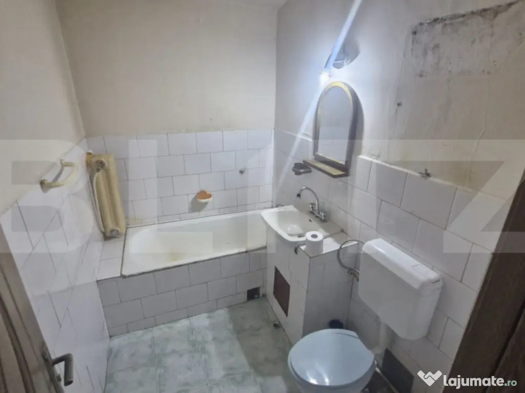 Apartament 2 camere, 53 mp, zona Cetate 