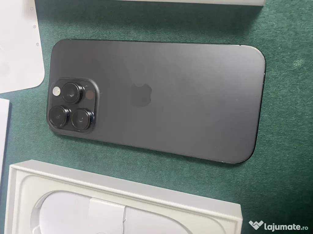 iPhone 16 Pro black titanium 128gb 