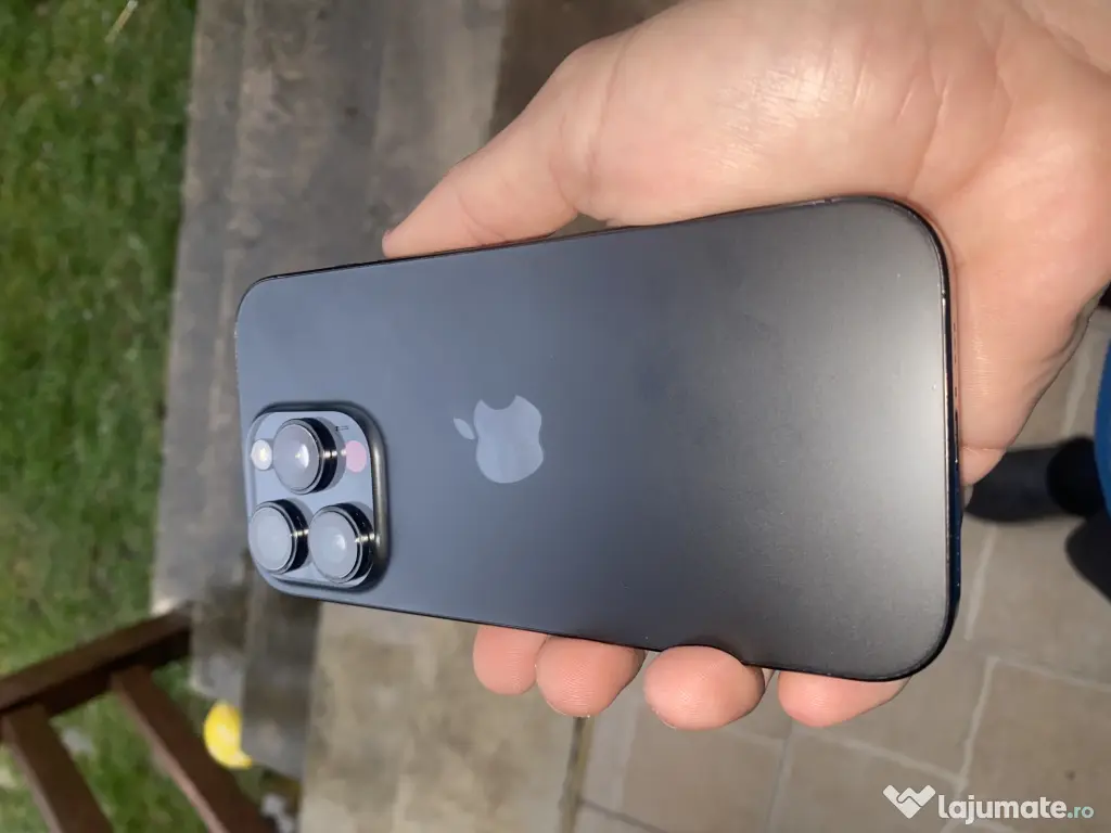 iPhone 16 Pro black titanium 128gb 
