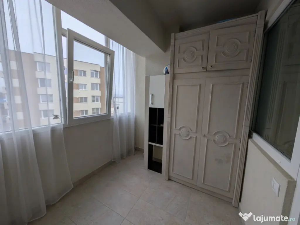 Fiald 2 camere de închiriat 