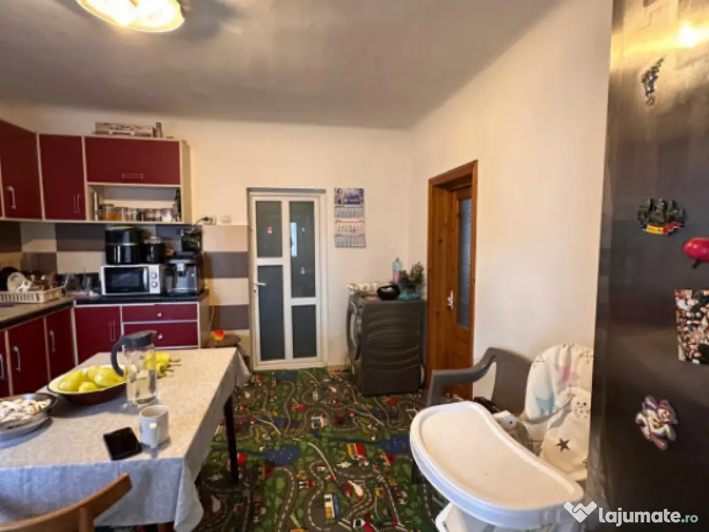 Casă de vânzare în zona Brătianu – 4 camere, teren 200 