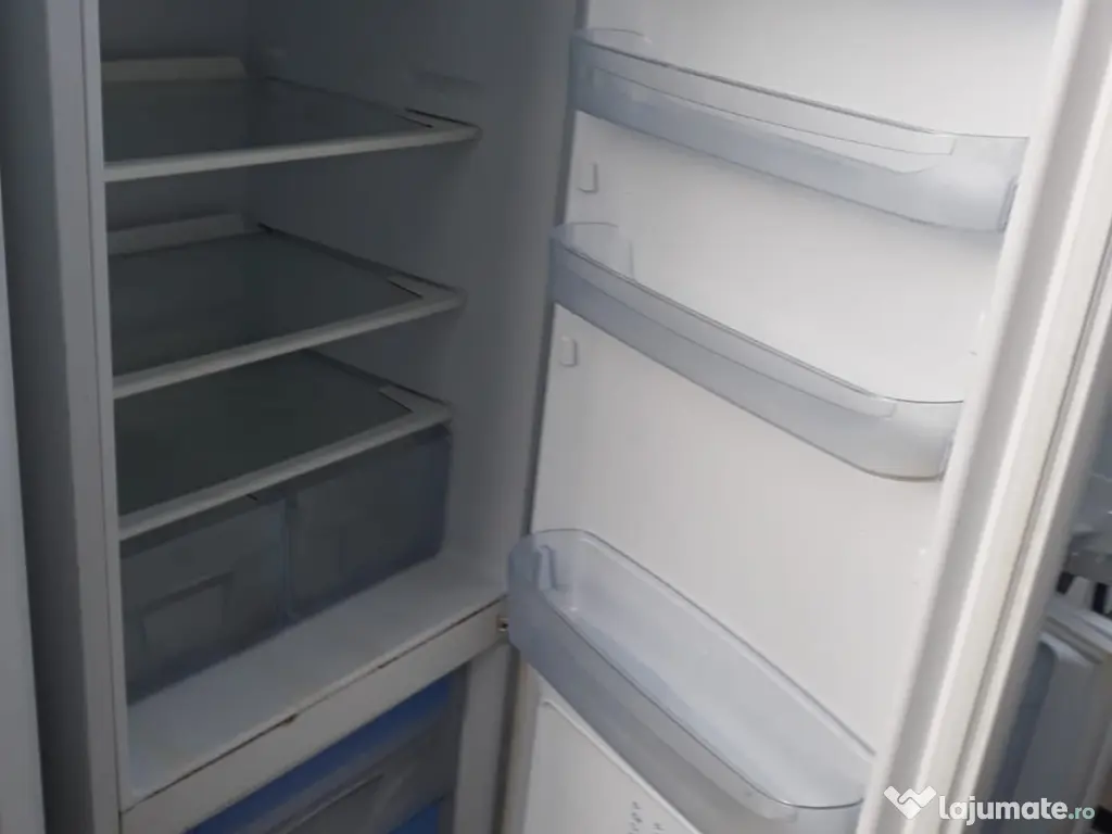 Frigider arctic combina frigorifica funcționale 