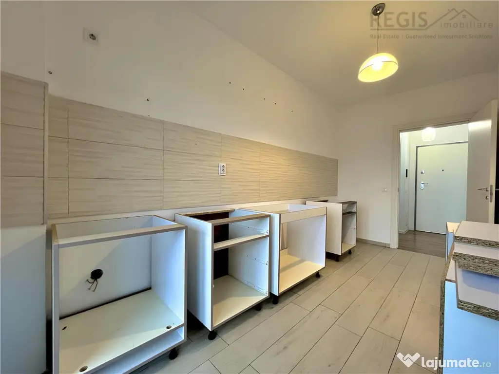 Apartament 2 Camere Nemobilat cu Parcare Subterana - Coresi 