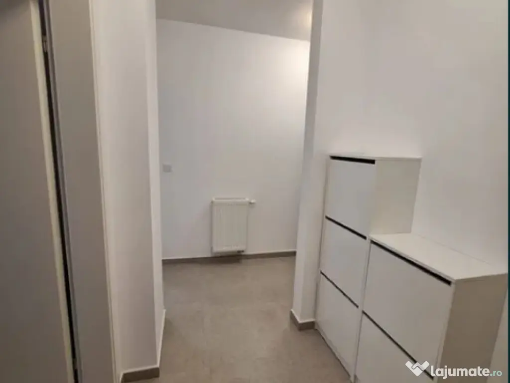 Apartament 3 camere, decomandat - zona Tractorul 