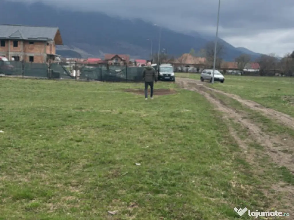 Teren intravilan pentru constructii Zarnesti 