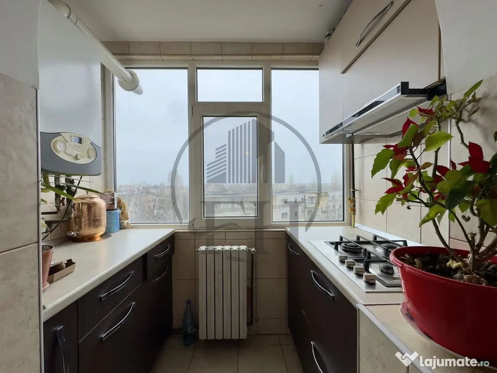 Apartament 2 camere de vanzare Constanta, Zona Tomis Nord 