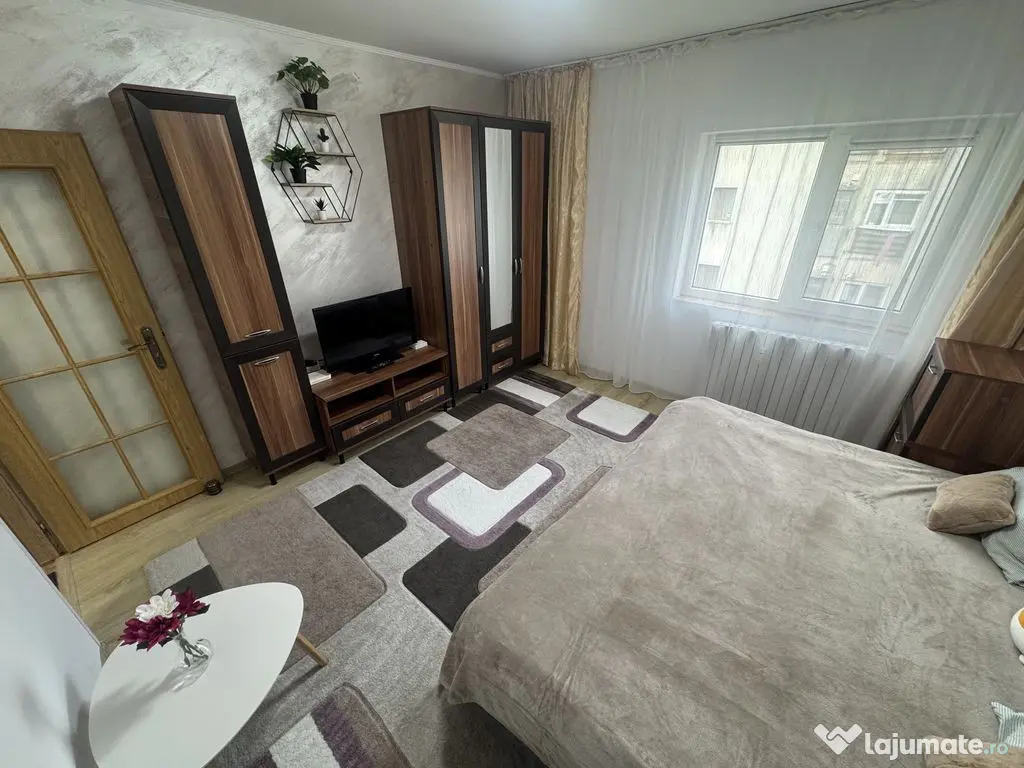 Garsoniera Renovata Total zona Inel 2 cu Gaze pe Scara 
