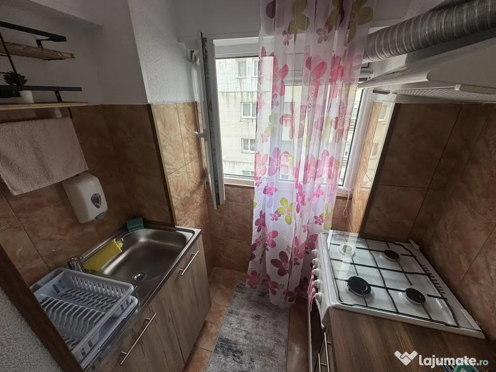 Garsoniera Renovata Total zona Inel 2 cu Gaze pe Scara 