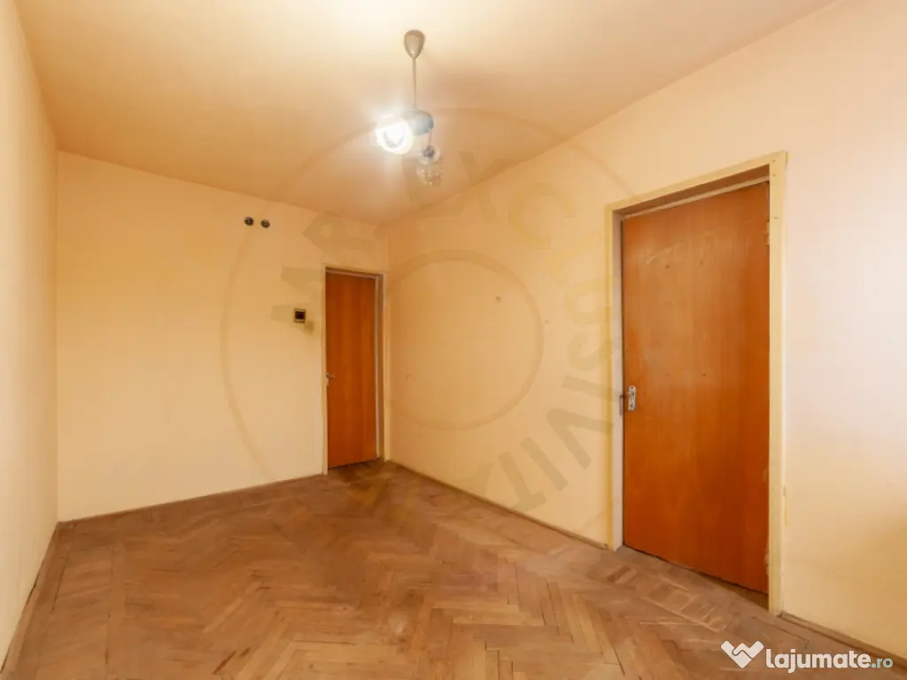 Apartament 3 camere, etaj 3/4, Razboieni 