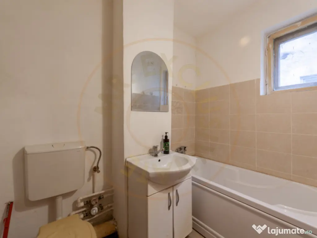 Apartament 3 camere, etaj 3/4, Razboieni 