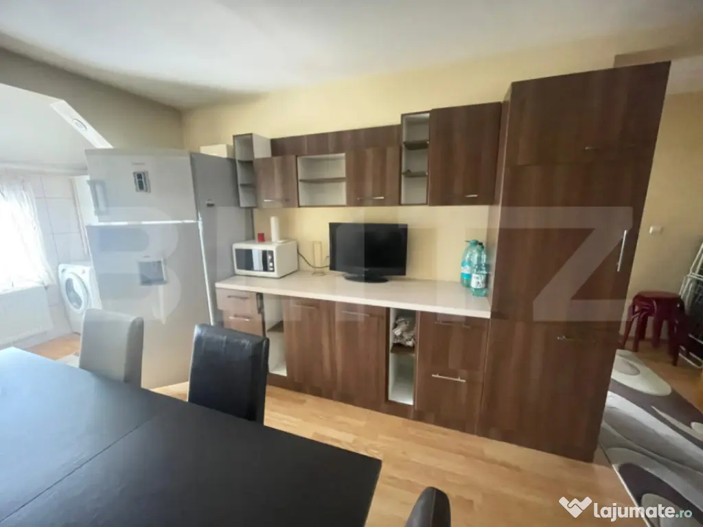 Apartament cu 3 camere si loc de parcare, zona Dumbrava Nord 