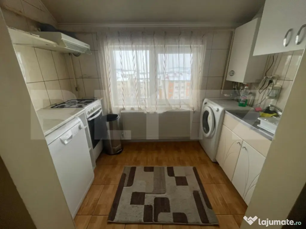 Apartament cu 3 camere si loc de parcare, zona Dumbrava Nord 