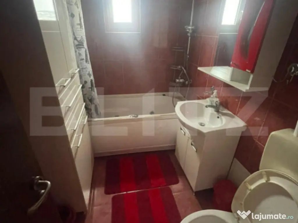 Apartament cu 3 camere si loc de parcare, zona Dumbrava Nord 