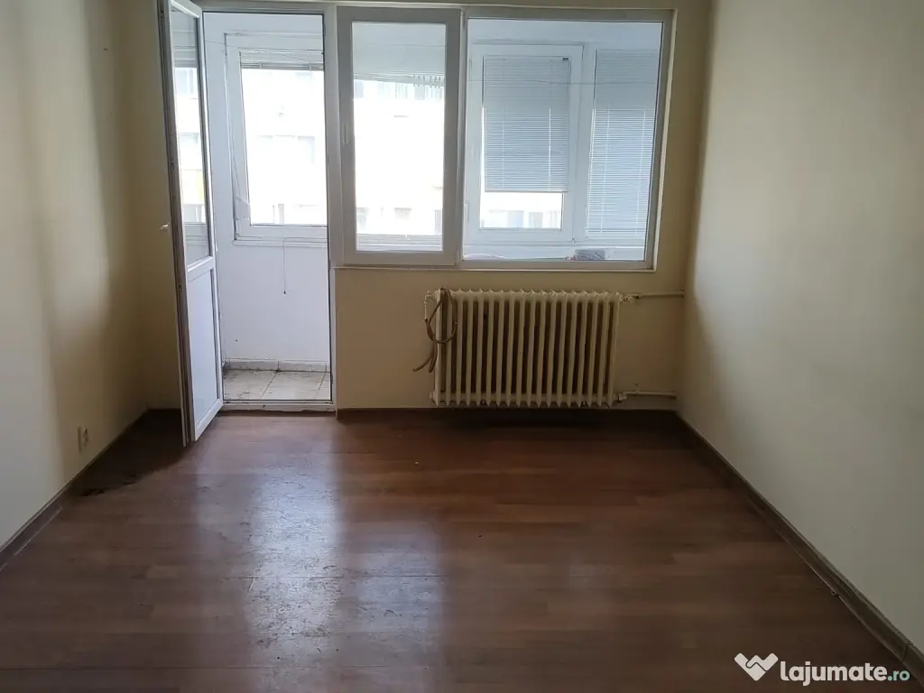 Vand apartament doua camere semidecomandat Drumul Taberei Romancierilor 