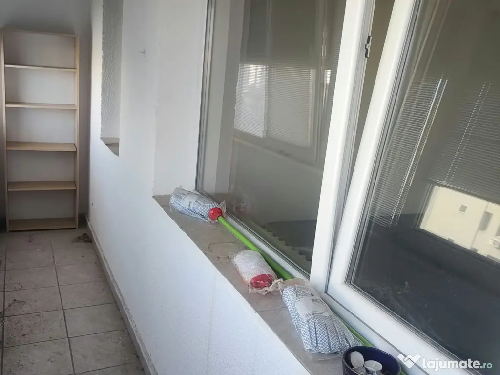 Vand apartament doua camere semidecomandat Drumul Taberei Romancierilor 