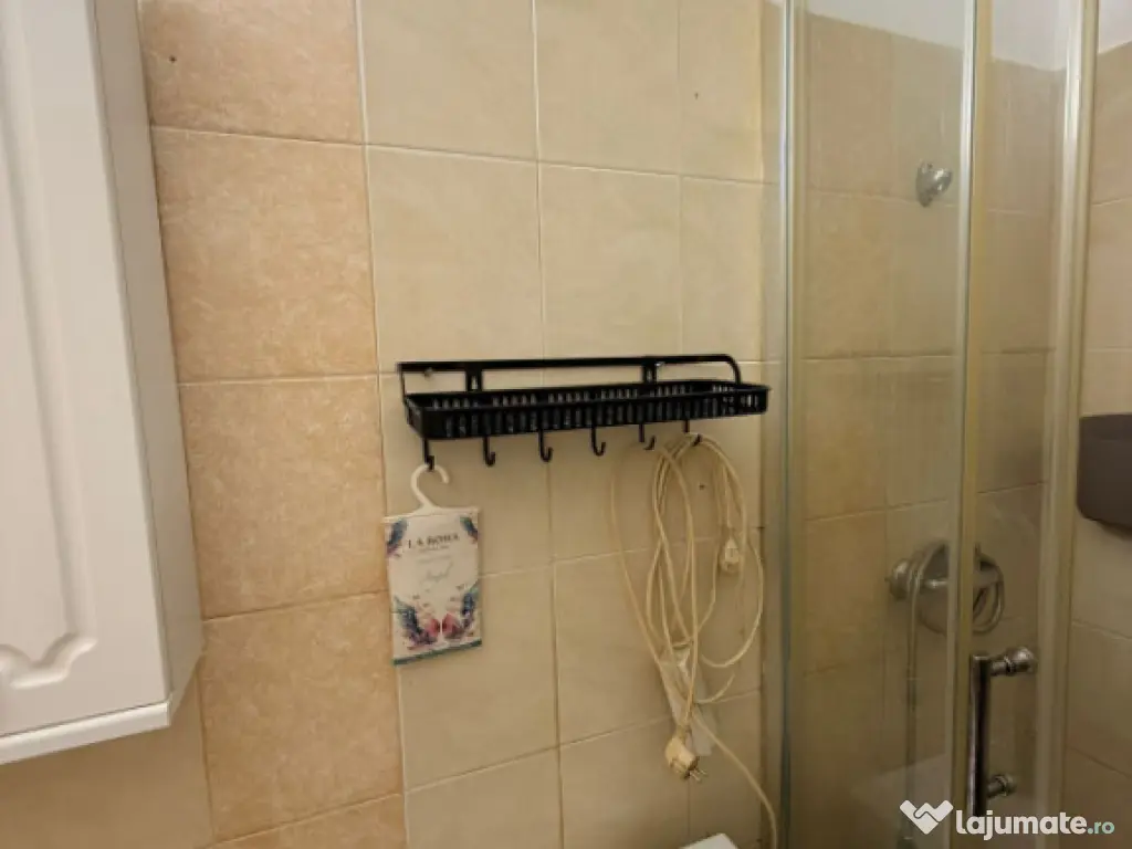 Garsoniera de inchiriat, in zona Abator 