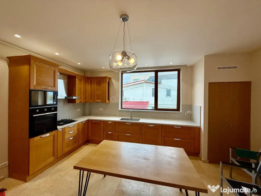 4 camere 200 mp - decomandat - Fabrica de Glucoza 