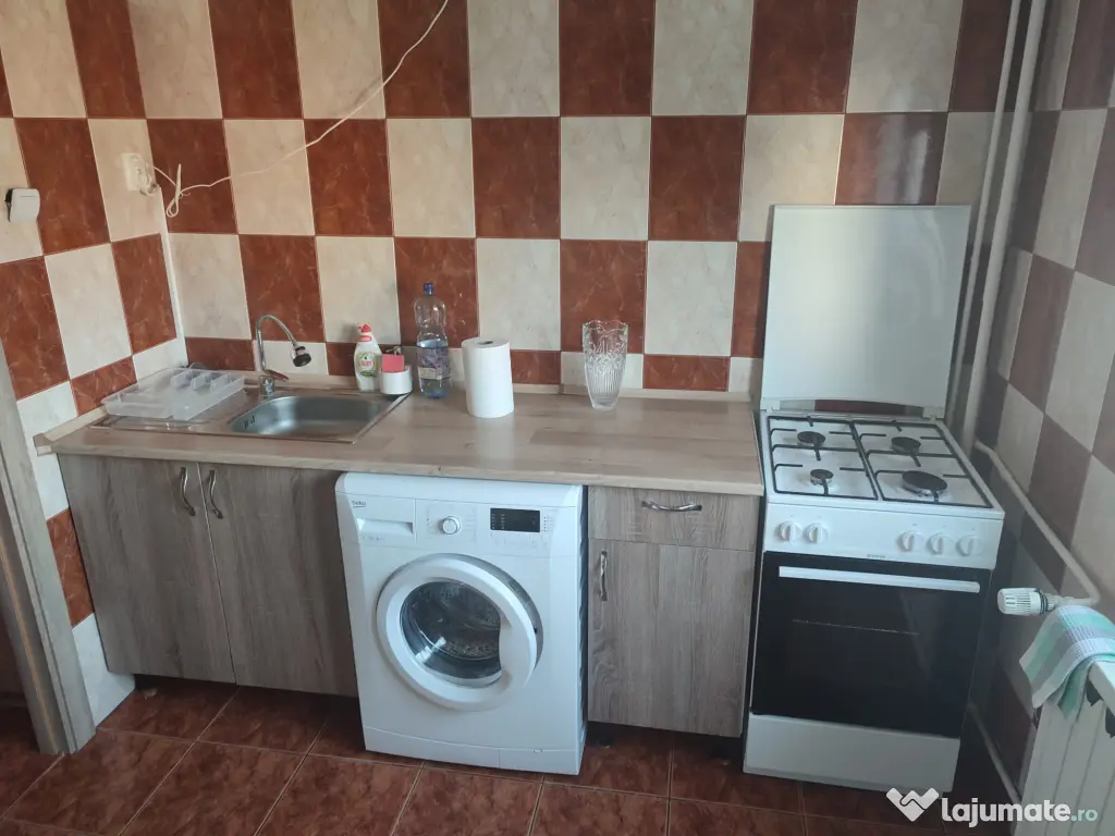 Inchiriez garsoniera spatioasa, utilata, langa Parcul Sebastian, 13 septembrie 