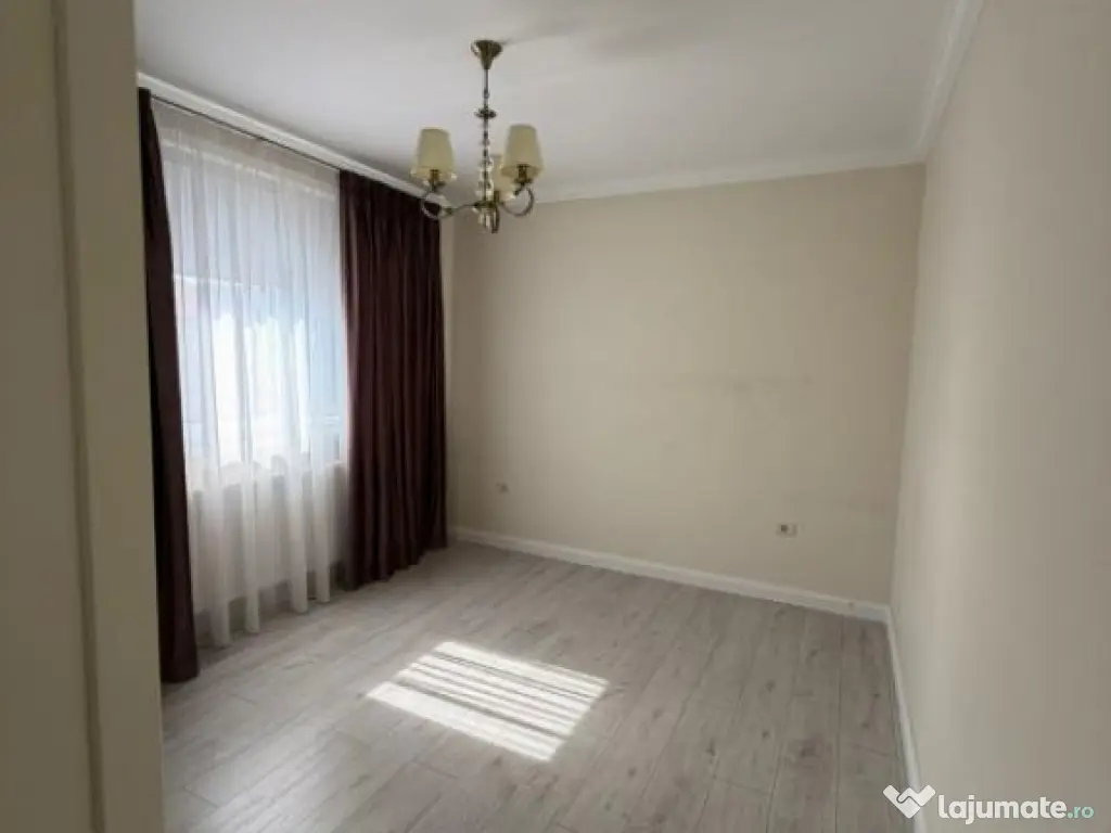 Vila 4 camere Matei Milo | sistem fotovoltaic de 10kW cu bat 