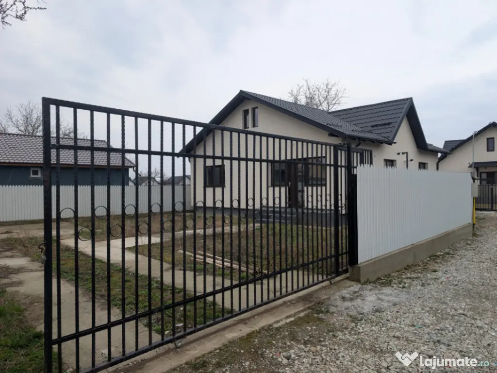 Casa finalizată Liliecii - Scoala - Parc Dendrologic 
