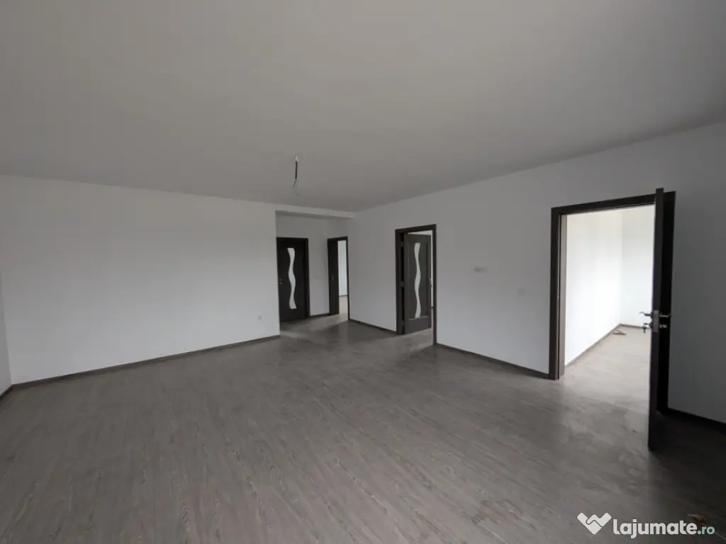 Casa finalizată Liliecii - Scoala - Parc Dendrologic 