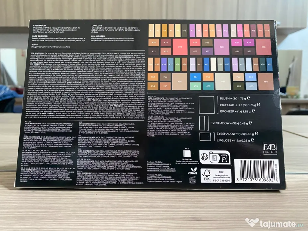 Paletă de machiaj CARDSPLITTER Ultimate Metals, 66 culori 