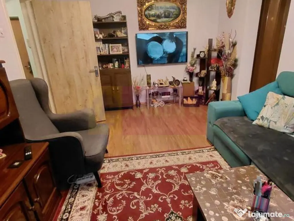 Titan Metrou M1-statia Titan si parc IOR, cu 3 lifturi 