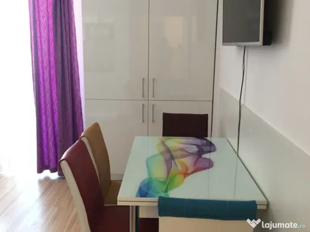 Proprietar, inchiriez apartament 2 cam.tip studio,mall Coresi,cartier Tractorul