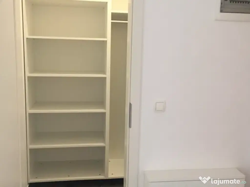 Proprietar, inchiriez apartament 2 cam.tip studio,mall Coresi,cartier Tractorul