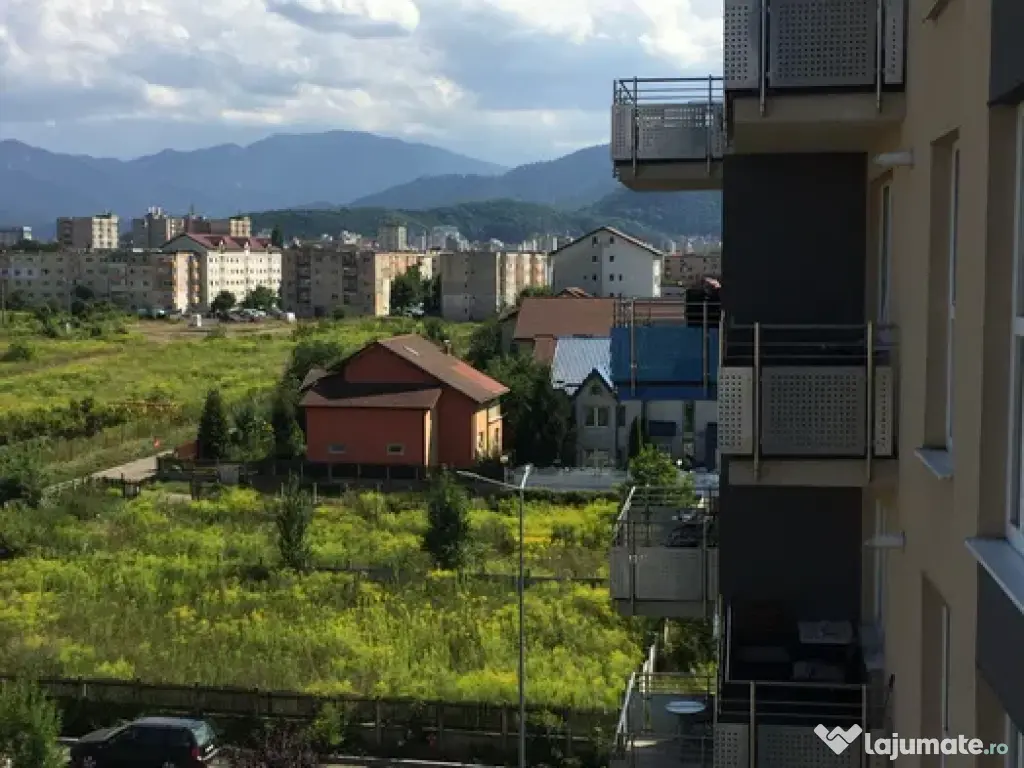 Proprietar, inchiriez apartament 2 cam.tip studio,mall Coresi,cartier Tractorul