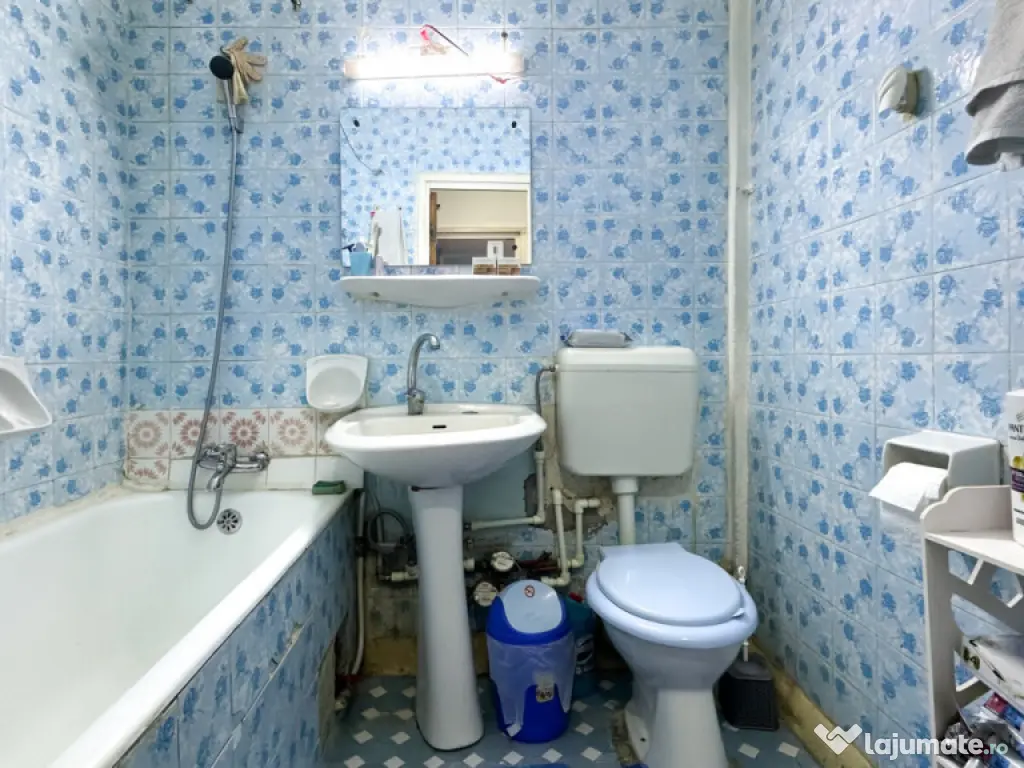 Apartamentul care te așteaptă să-l transformi în casa ta 