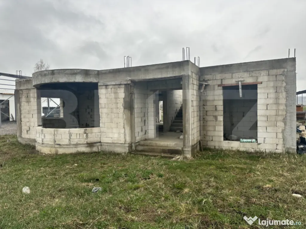 PROIECT CASA si TEREN INTRAVILAN GENEROS 