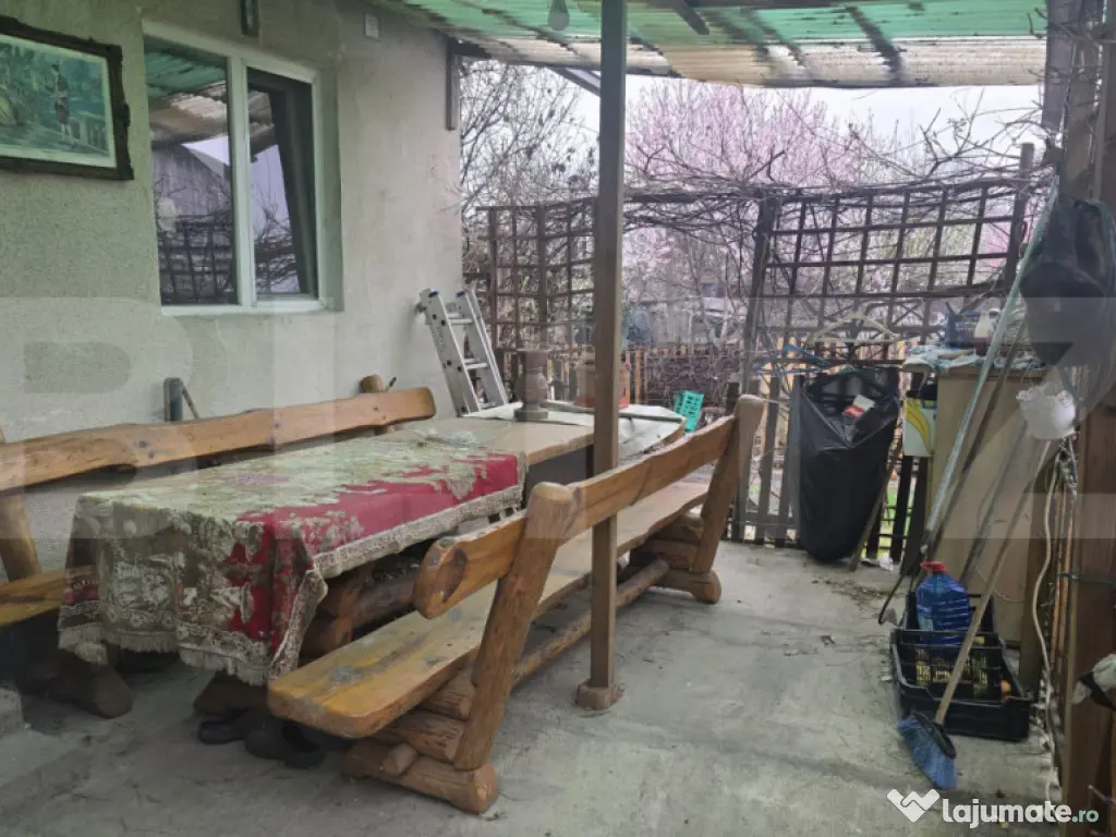 Casa 3 camere 133 mp; Teren - 1432 mp. Livada 