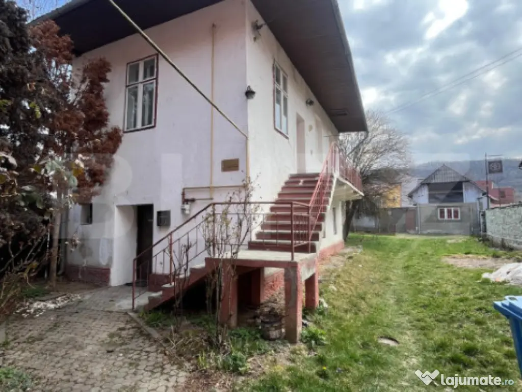 Casă Monument Istoric, Ultracentral Bistrița, 225mp curte, 