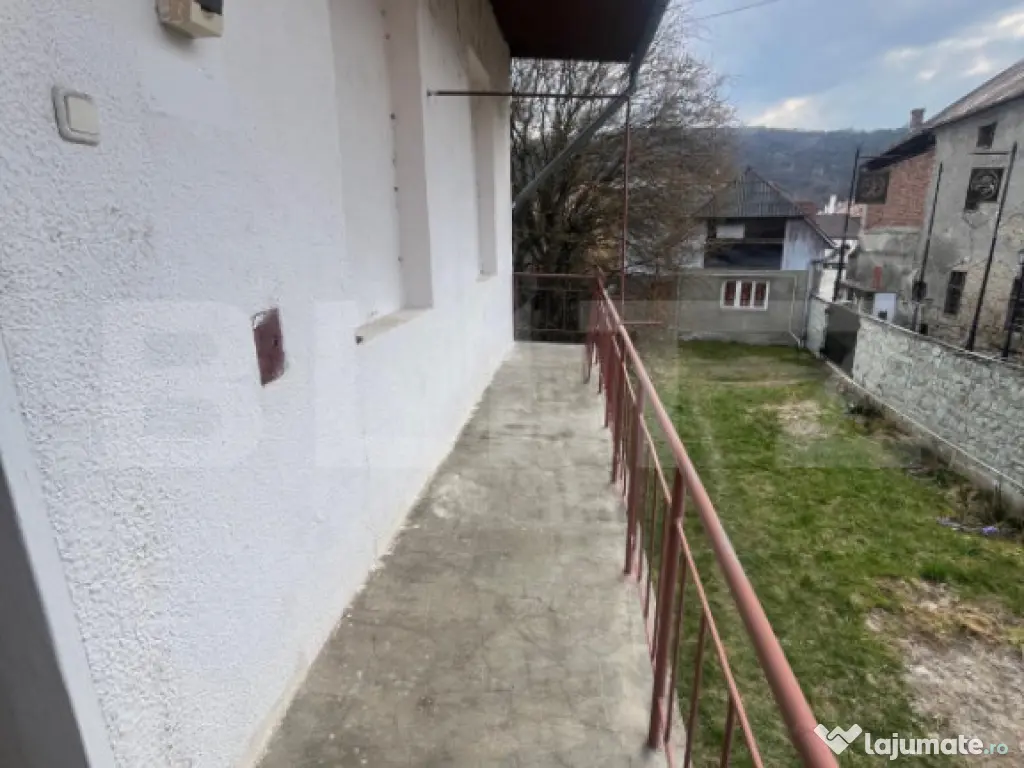 Casă Monument Istoric, Ultracentral Bistrița, 225mp curte, 