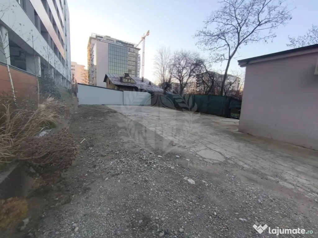 TEREN ULTRACENTRAL// PALATUL DE JUSTITIE PLOIESTI 