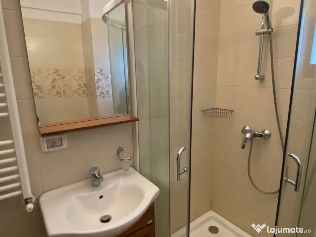 Particular ofer spre inchiriere 2 camere Calea Calarsilor bloc 2014 