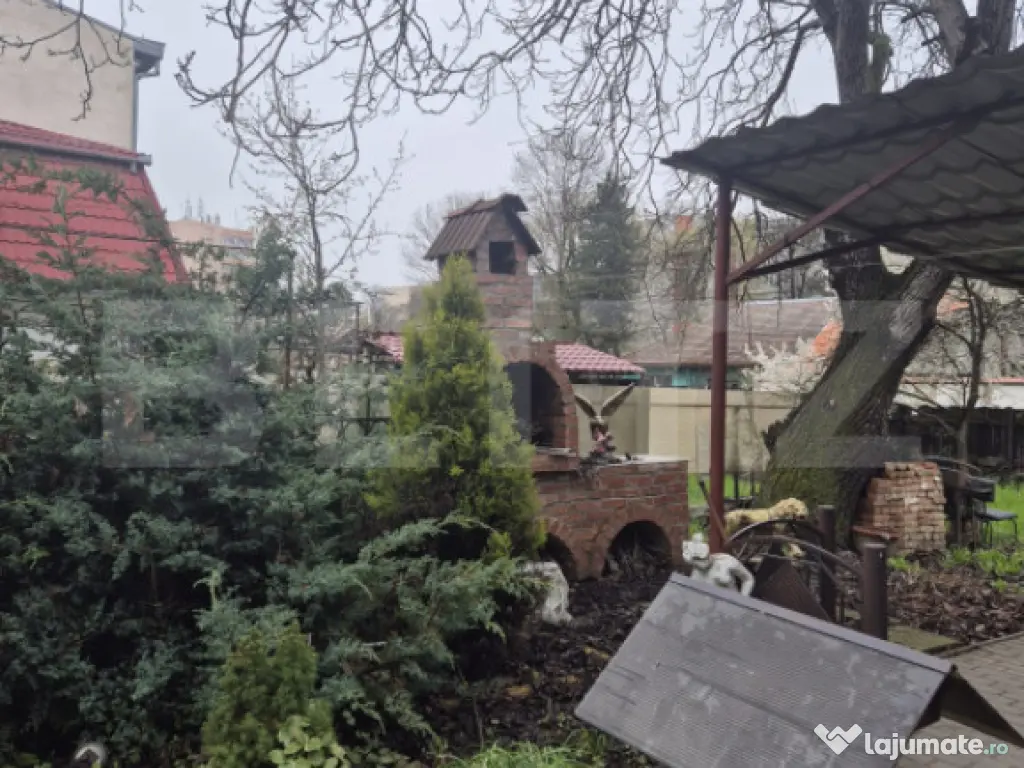 Casa renovata de vanzare in zona centrala, 400 mp teren 