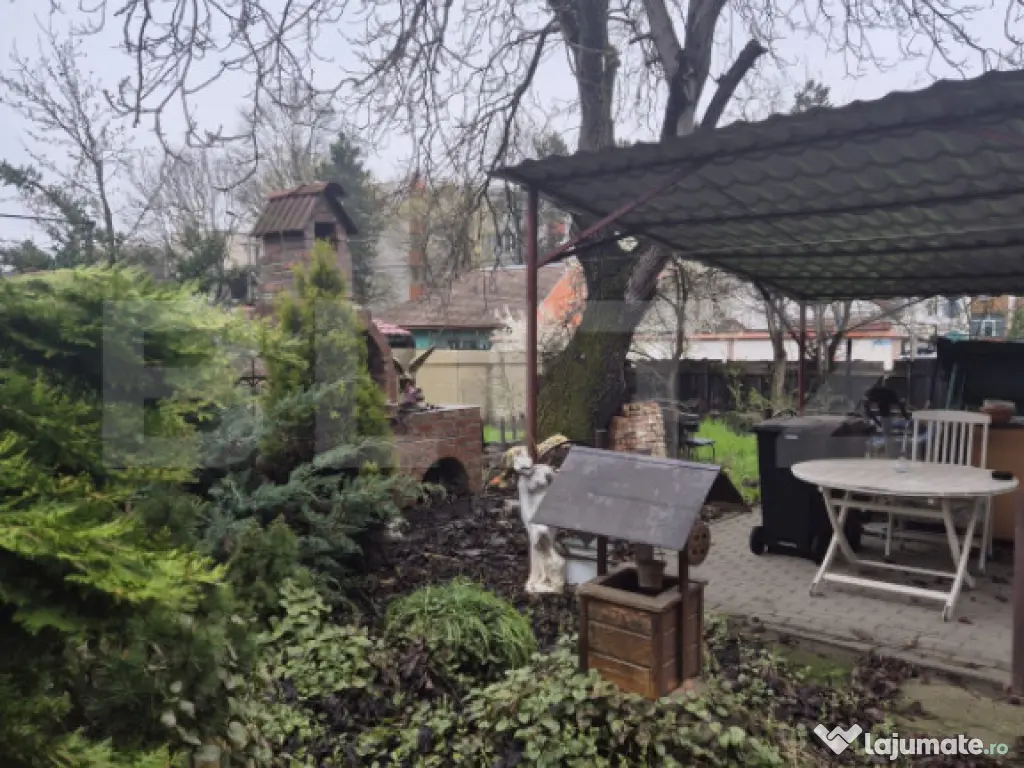 Casa renovata de vanzare in zona centrala, 400 mp teren 