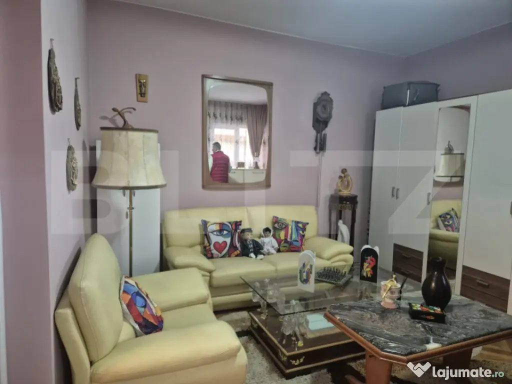 Casa renovata de vanzare in zona centrala, 400 mp teren 